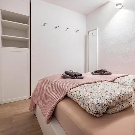Leekee Apartment